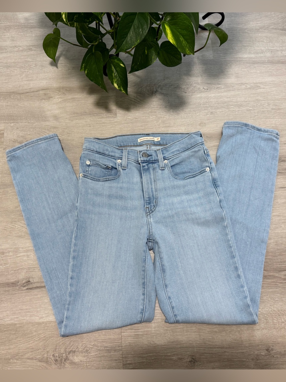 Levi's-724 High Rise Straight Jeans-Light Wash